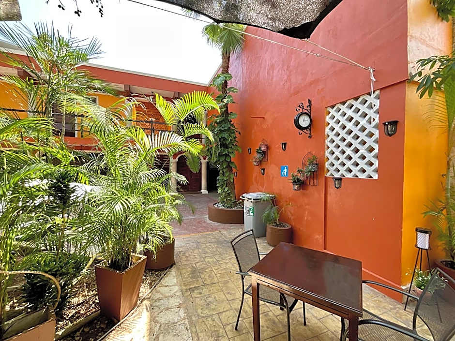 El Zaguán Colonial by GuruHotel