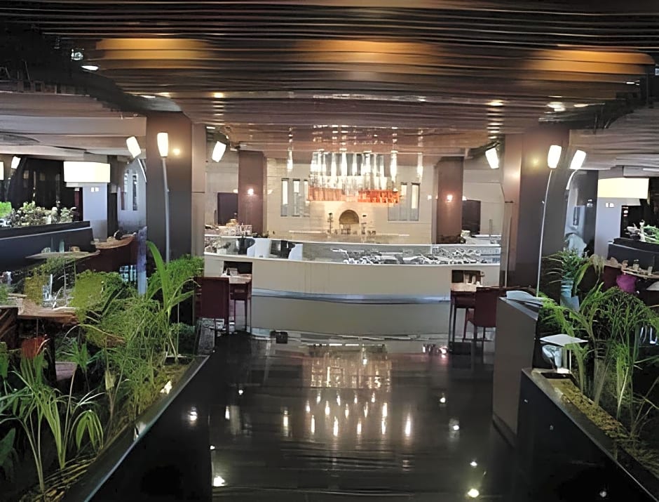 Ramada Plaza by Wyndham Karachi Airport Hotel