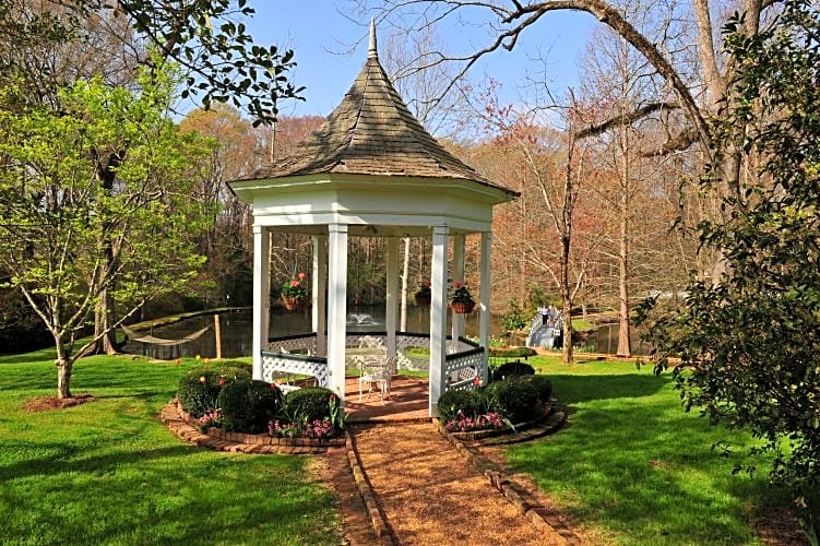 Monmouth Historic Inn