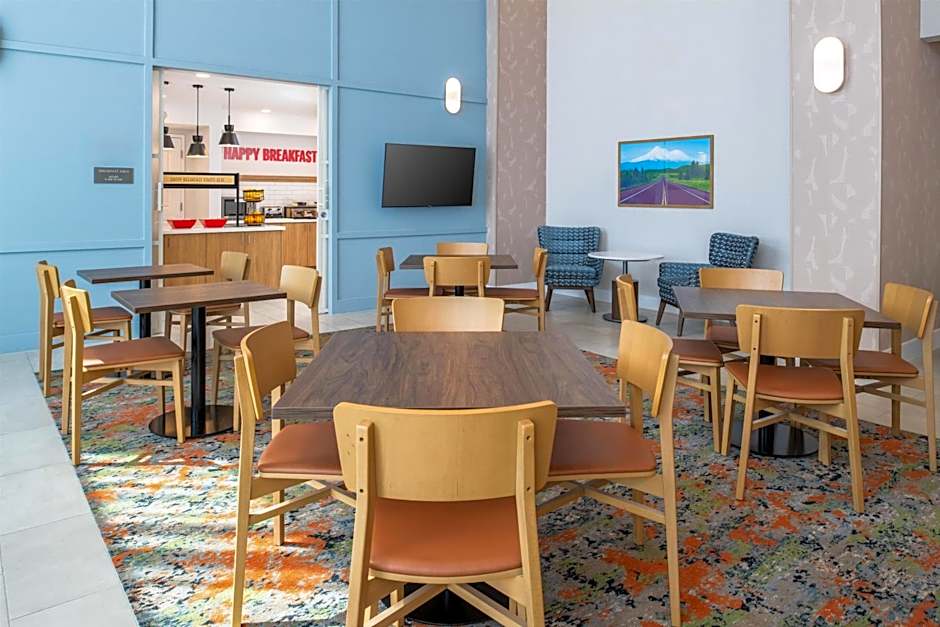Hampton Inn By Hilton & Suites Redding