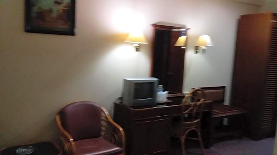 Komajaya Komaratih Hotel
