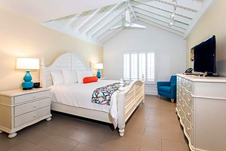 Deluxe Ocean Front King Room