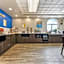 Days Inn & Suites by Wyndham Thunder Bay