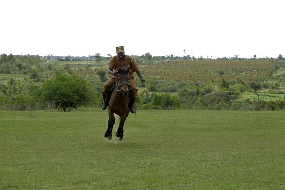Lalanasi Lodge & Tented Camp