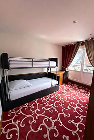 Quadruple Room (Double Bed + Sofa Bed)