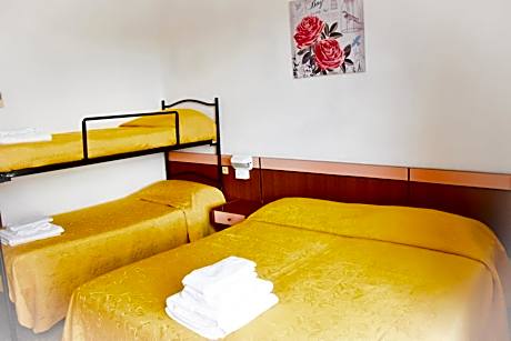 Economy Quadruple Room