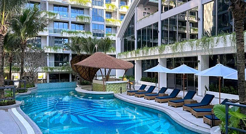 La Green Hotel & Residence