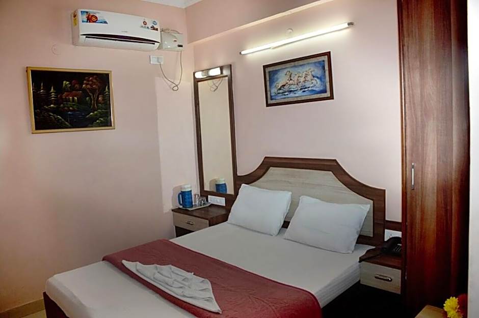 Sri Shambhavi Comforts Apartment