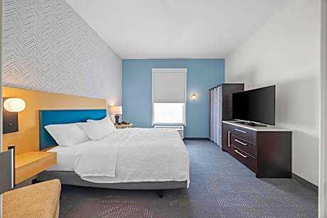 King Suite - Mobility Access/Non-Smoking