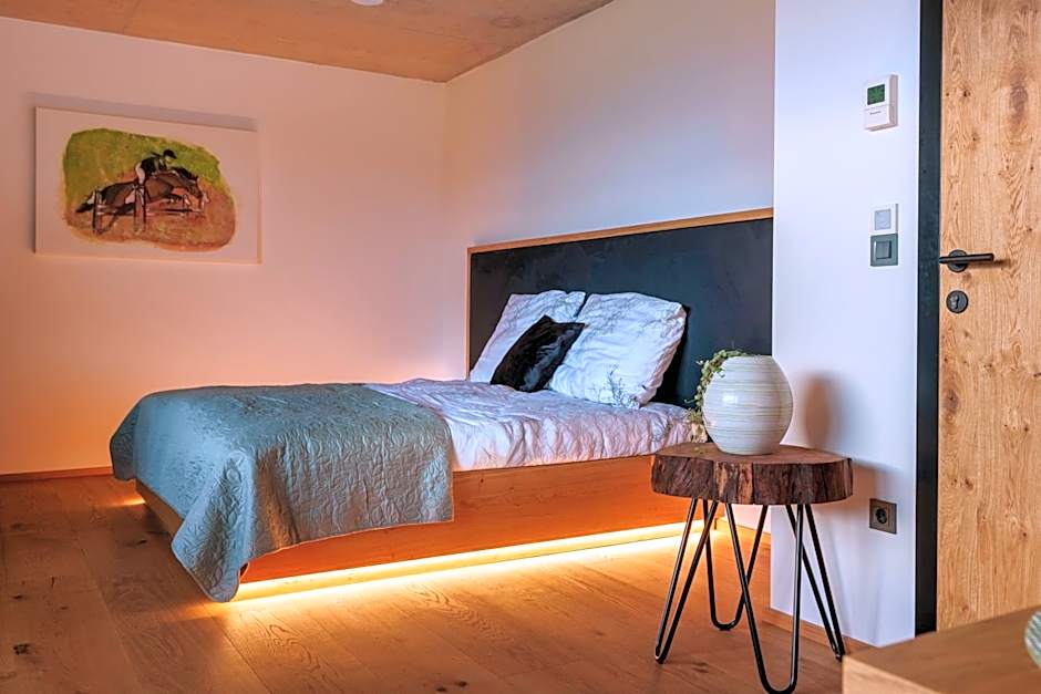 Tourist Farm HOTEL FROST