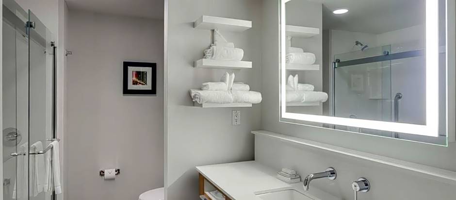 Hampton Inn & Suites Knoxville Papermill Drive