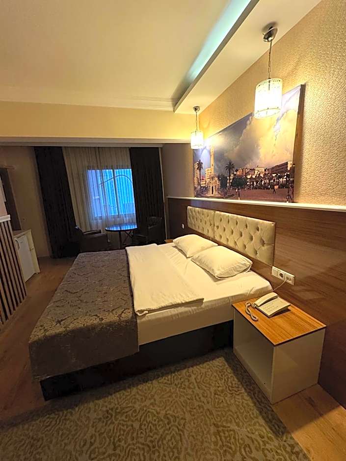 Lucid Hotel