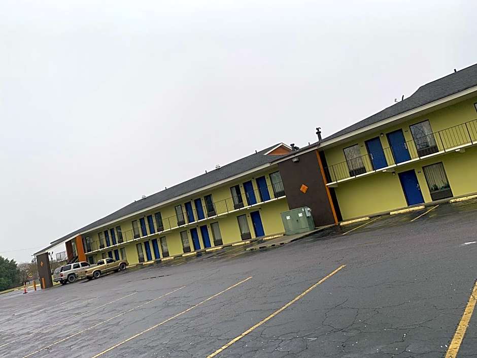 Days Inn by Wyndham Aiken - Interstate Hwy 20