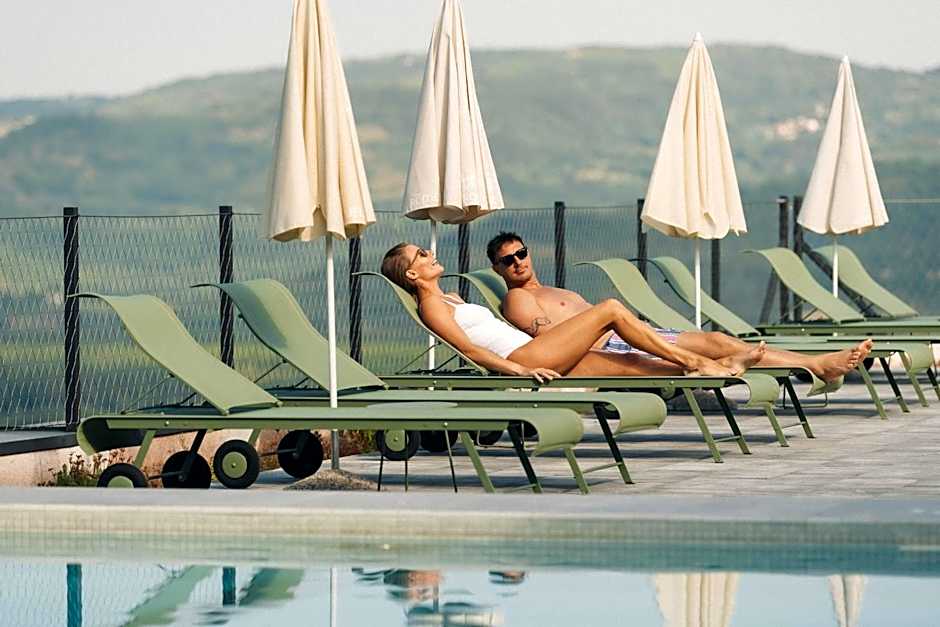 Winery & Design hotel ROXANICH