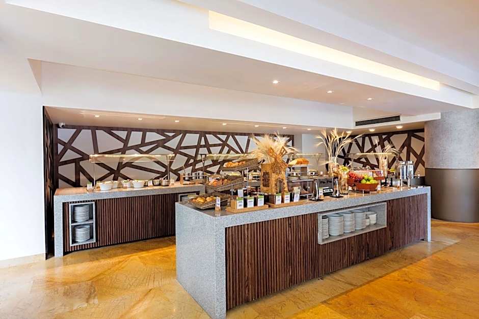 DoubleTree by Hilton Mexico City Santa Fe