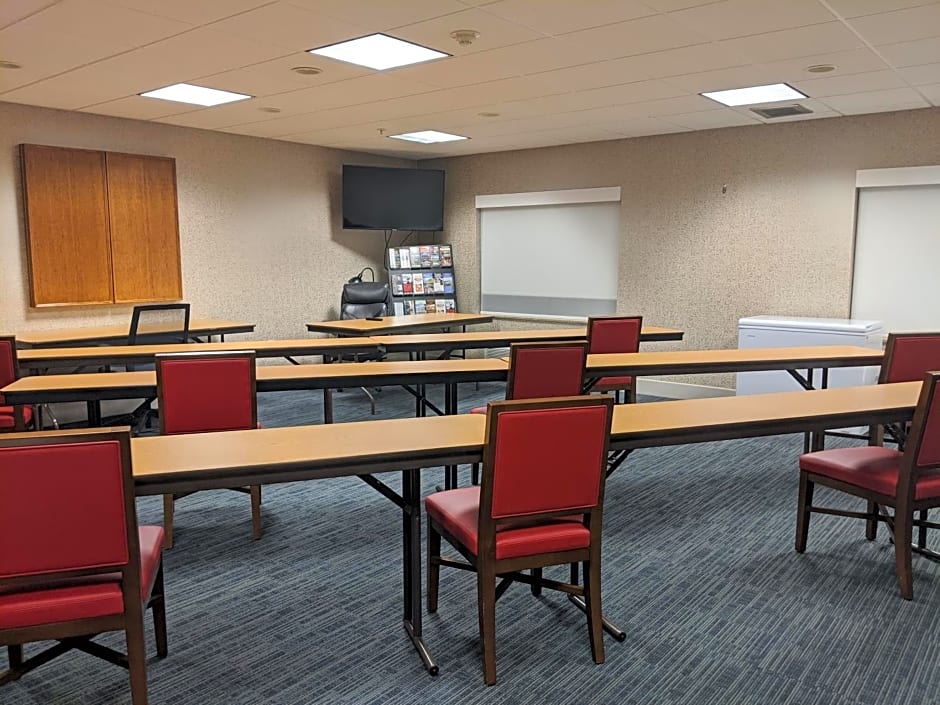 Holiday Inn Express Hotel & Suites Claypool Hill -Richlands Area By IHG