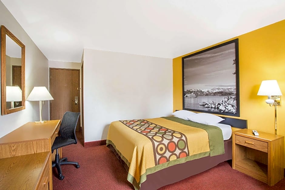 Super 8 by Wyndham Elko