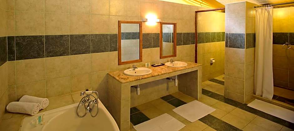 Mara Leisure Camp
