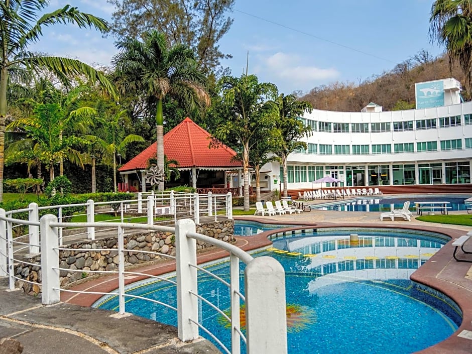 Hotel Puente Nacional & Spa
