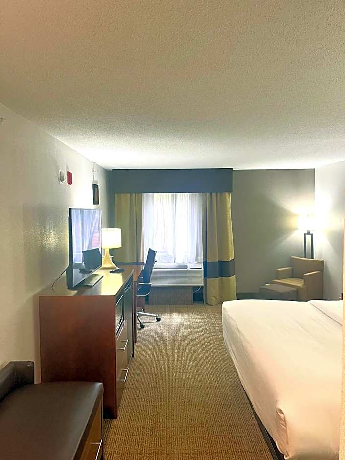 Comfort Inn & Suites