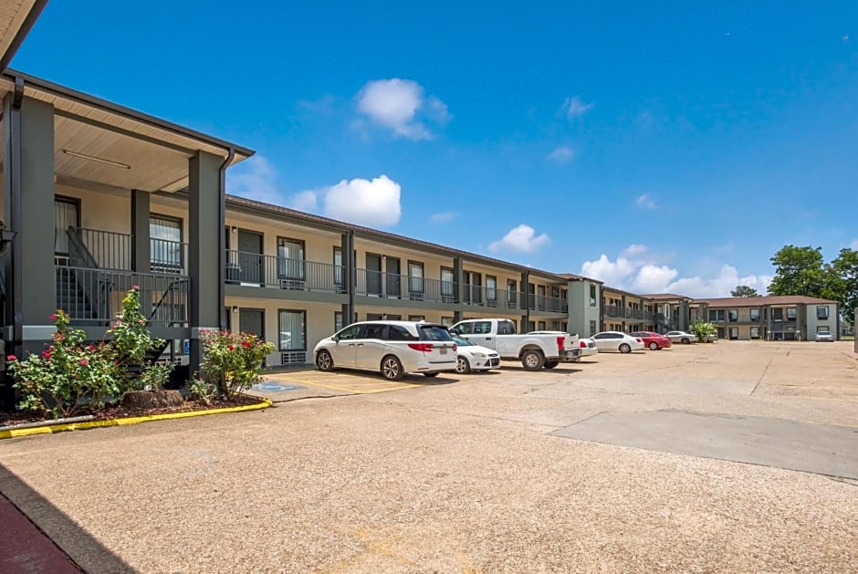 Econo Lodge Lake Charles University Area