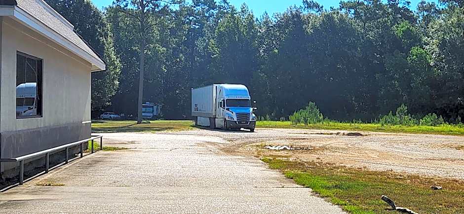 Travelers Rest Motel