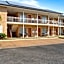 Coopers Colonial Motel