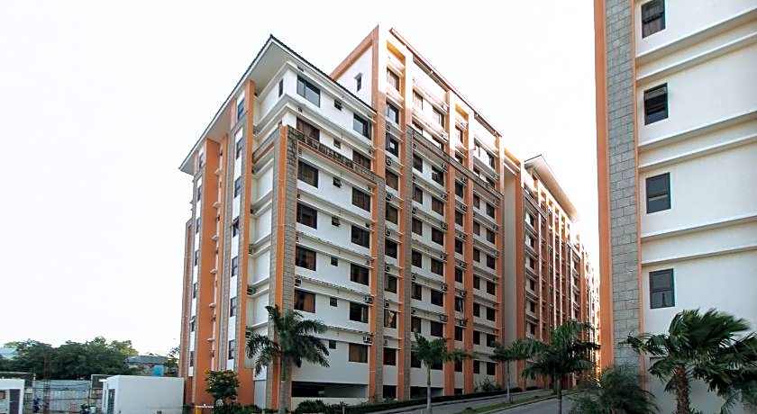 RedDoorz Plus @ Cuarto Verde Staycation