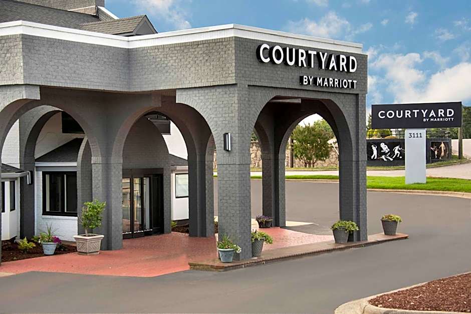 Courtyard by Marriott Winston-Salem University