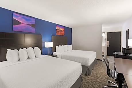 Queen Room with Two Queen Beds - Pet Friendly/Non-Smoking