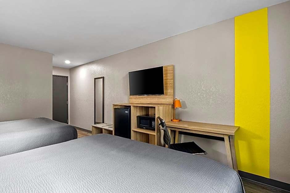 Super 8 by Wyndham Lewiston Auburn Area