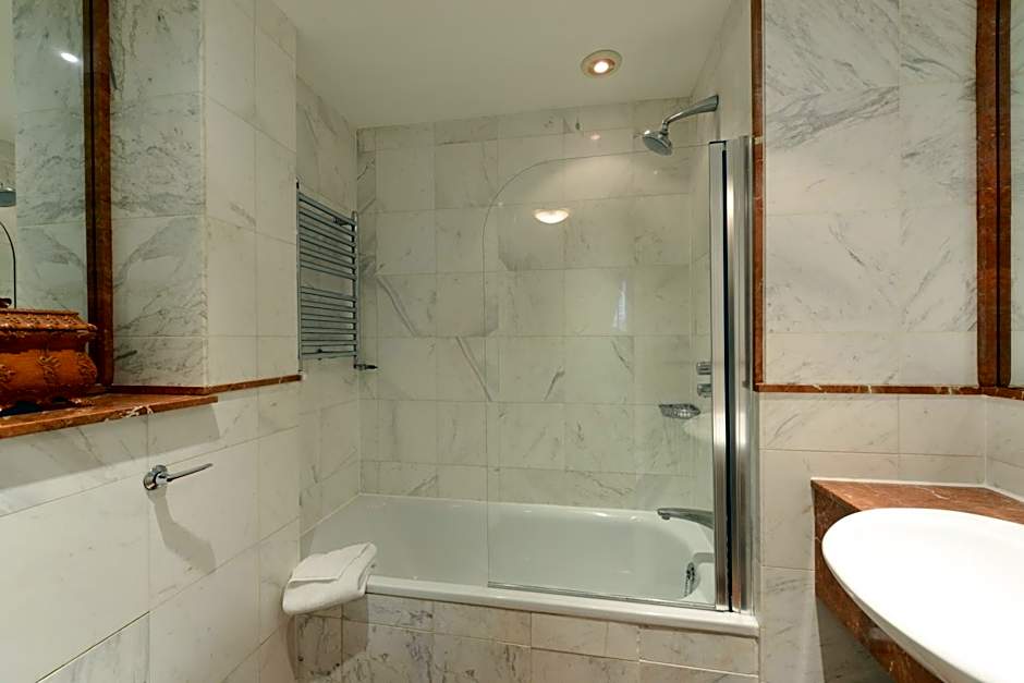 Twenty Nevern Square Hotel