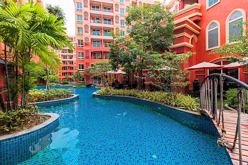 Seven Sea Condo & Water Park Pattaya By the Sea