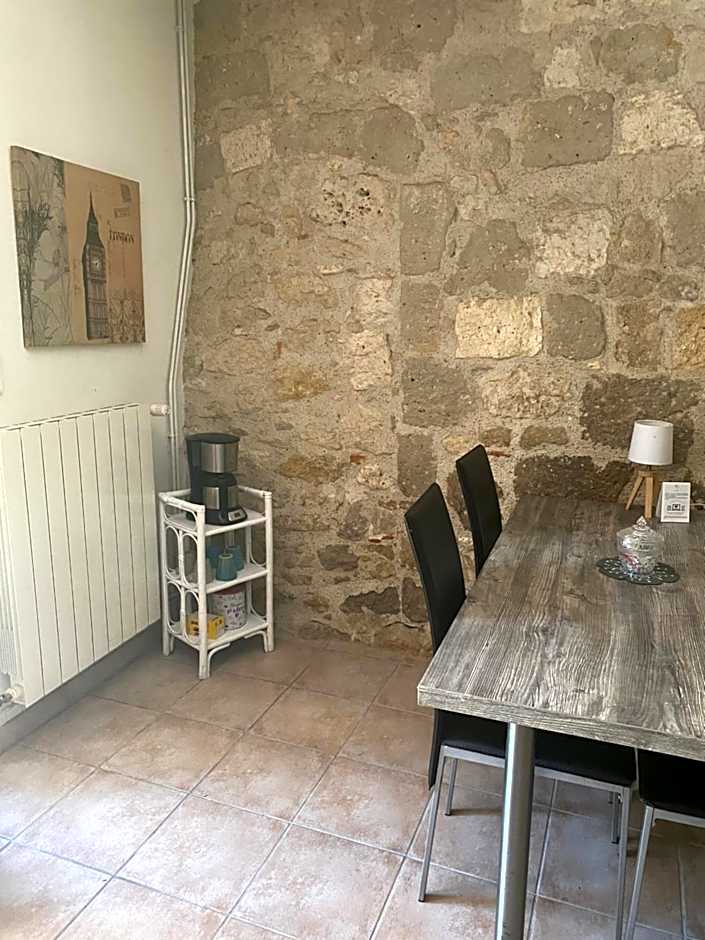 CHEZ SOPHIE -Chambres d¿hôtes, Gîte et Gîte équestre