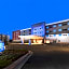 Holiday Inn Express & Suites - Lenexa - Overland Park Area