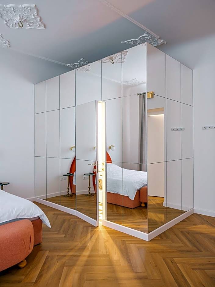 MIRO Rooms Skolas - quiet chic, free parking, self check-in