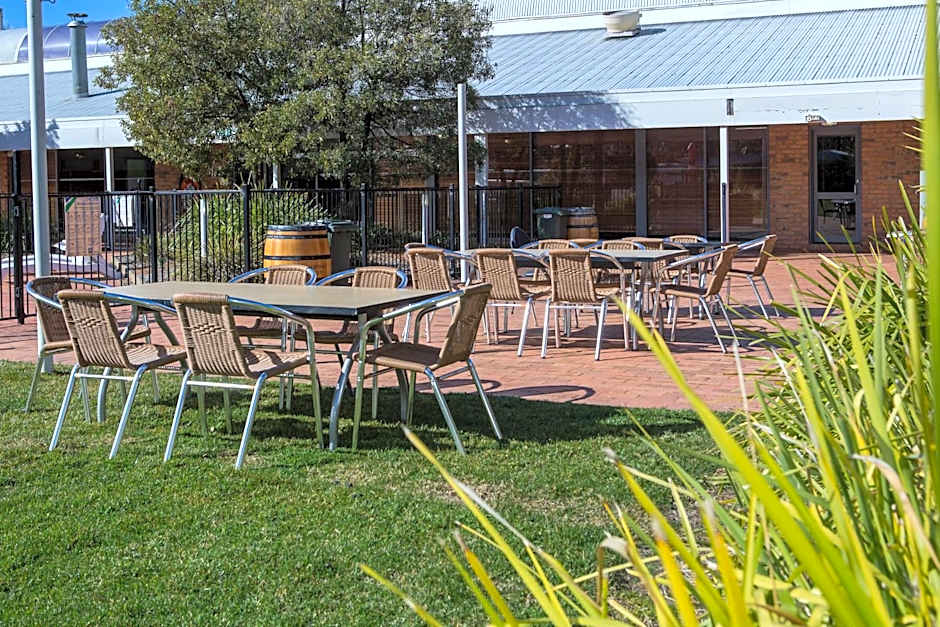 ibis Styles Canberra Eagle Hawk