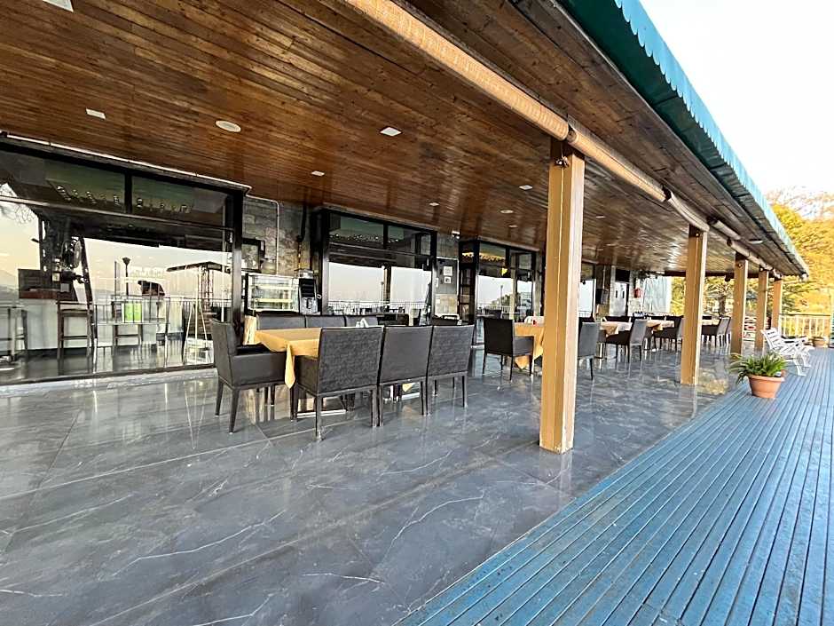 Kasauli Exotica Hotel