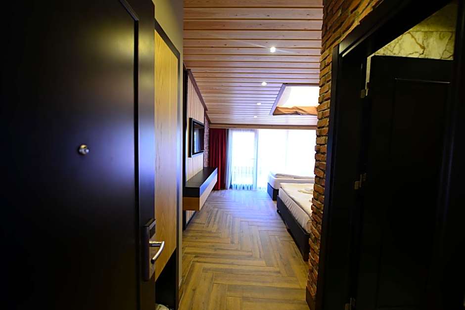 Inanlar Deluxe Hotel & Bungalow