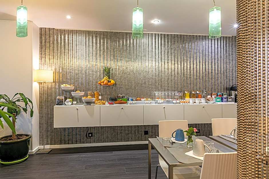 Glasgow Monceau by Patrick Hayat