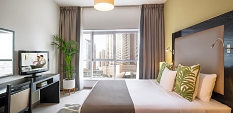 Premier One Bedroom Apartment - Stay Better Package with Beach Club Experience including Beach Transfer, AED 60 Food and Beverage Fully redeemable Beach Club Credit per person, 25% off Food & Beverage, 20% Off Water Sports, Laundry, Spa & Additional perks