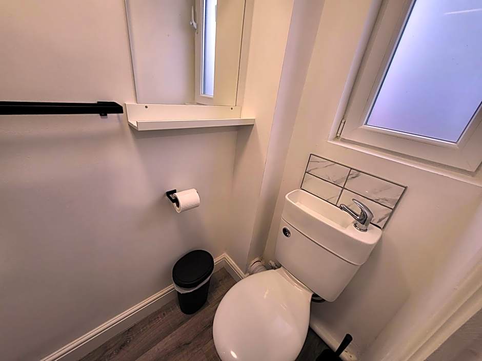 Premier Studios Nottingham - Tring Vale