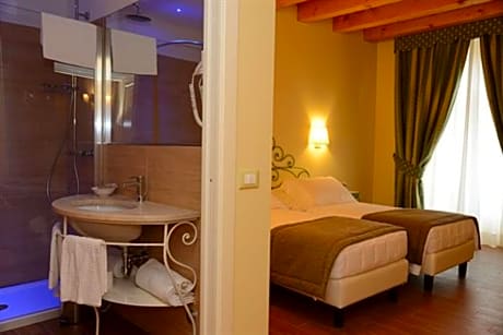 Triple Room (1 Double Bed and 1 Twin Bed)