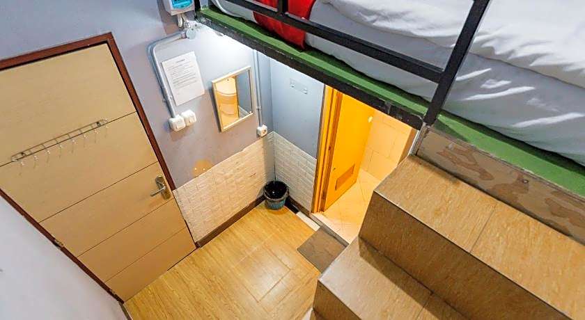 RedDoorz @ Stariez Kemang