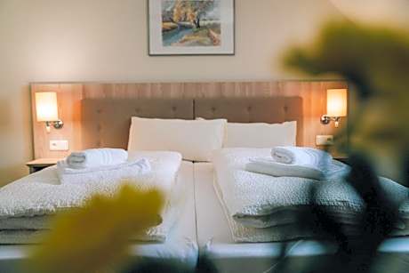 Adelheid Hotel Garni