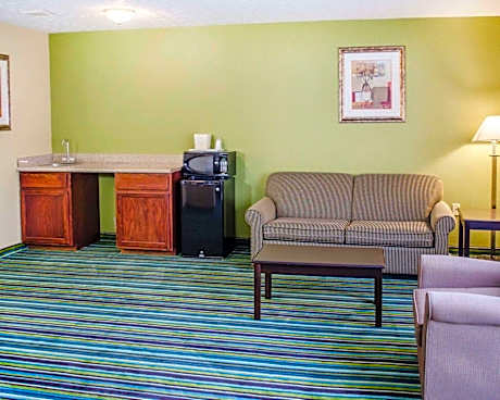 2 Queen Beds Suite Nonsmoking