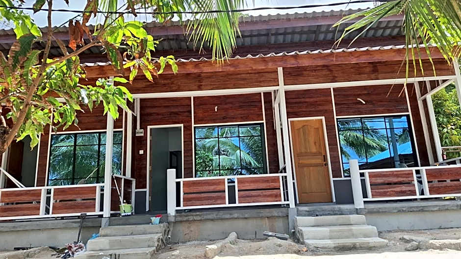 Ella's Place Salang Tioman