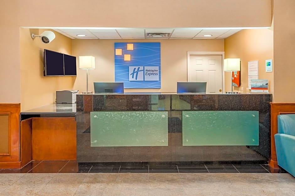 Holiday Inn Express Hotel & Suites Canton