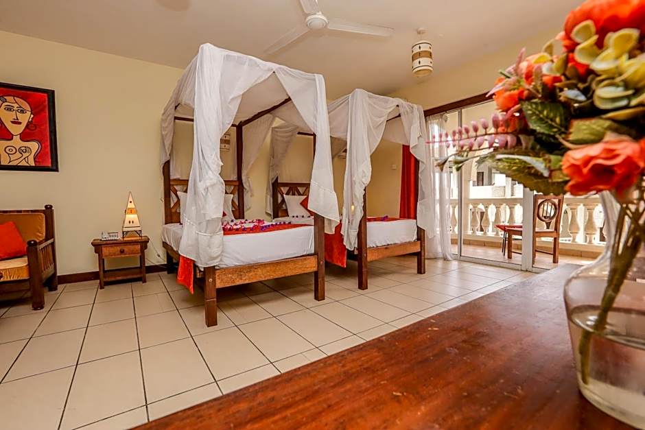 CityBlue Creekside Hotel & Suites