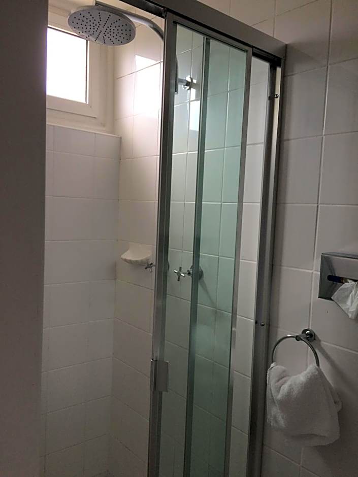 Edgecliff Lodge Motel